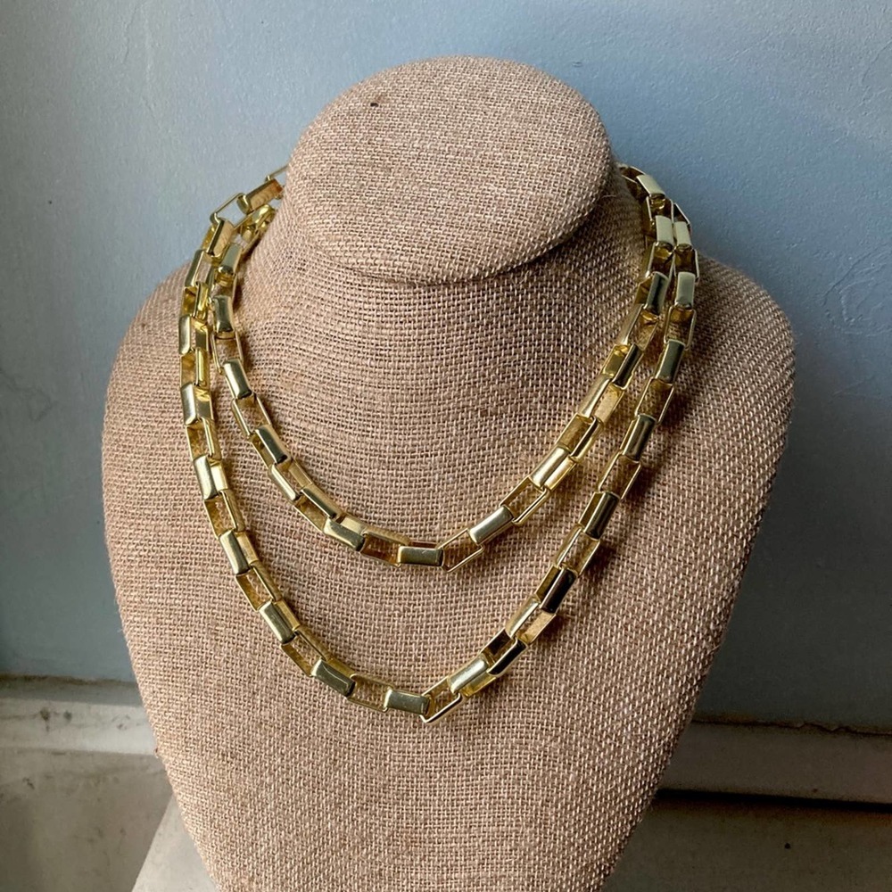 Lisa Freede gold tone rectangular box chain